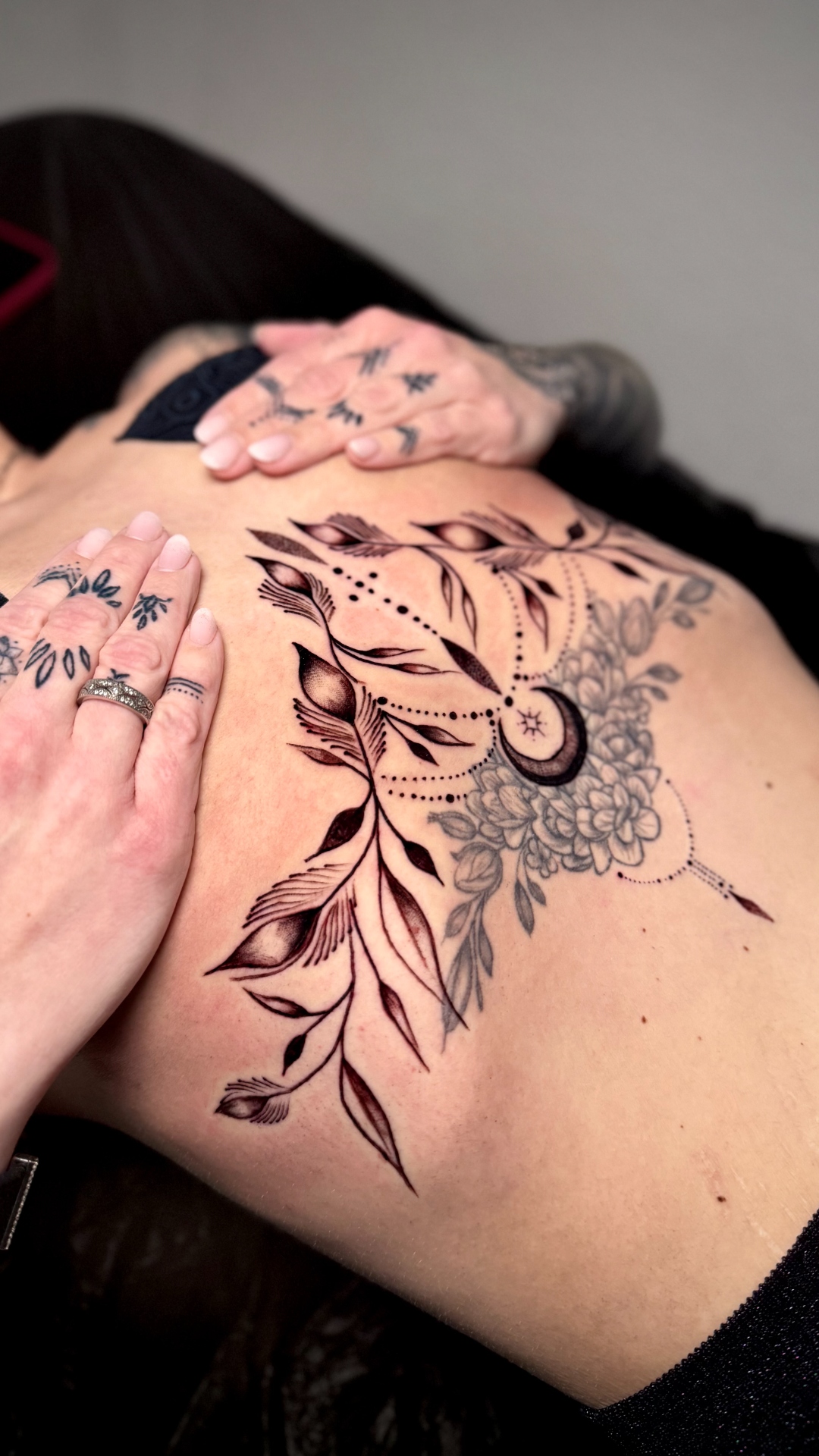 Ornamental Rücken Tattoo